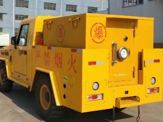 咸阳凯龙爆破器材运输车：保障爆破任务的安全运行