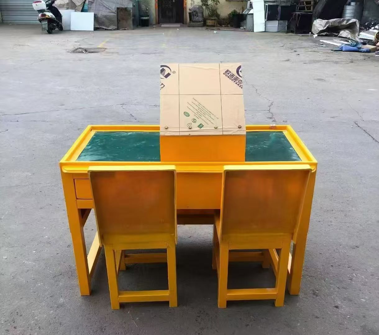 咸阳防静电导通桌井下煤矿火工品发放桌：危险品流转的安全守护者